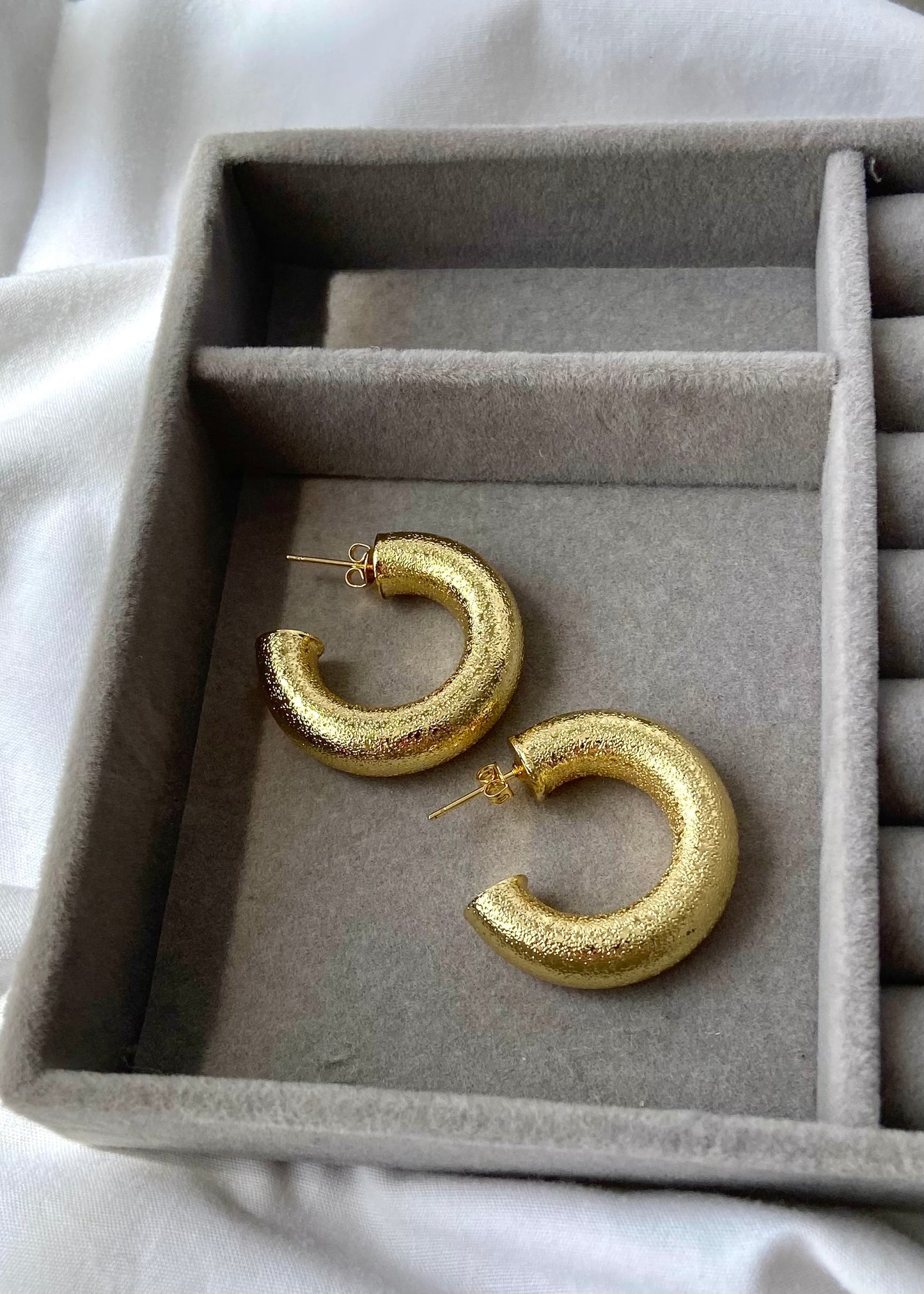 Argollas Textured Gold